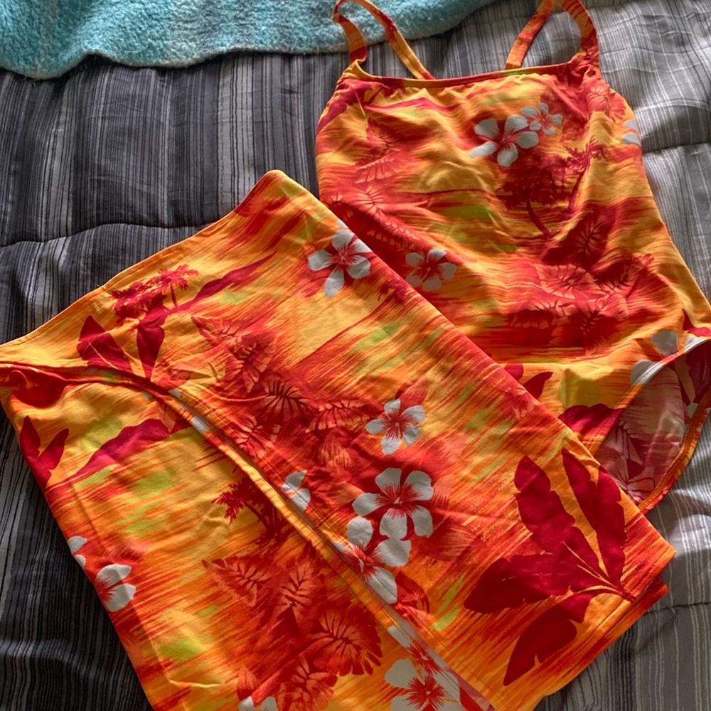 COPY - NWOT swimsuit & wrap
